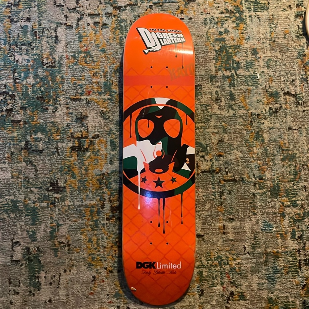 DGK Green lantern skateboard
